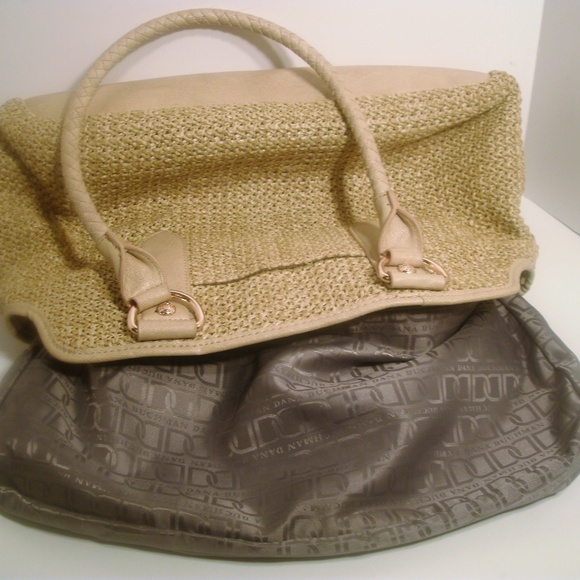 Dana Buchman Beige Straw and Faux Leather Handbag - Picture 4 of 8